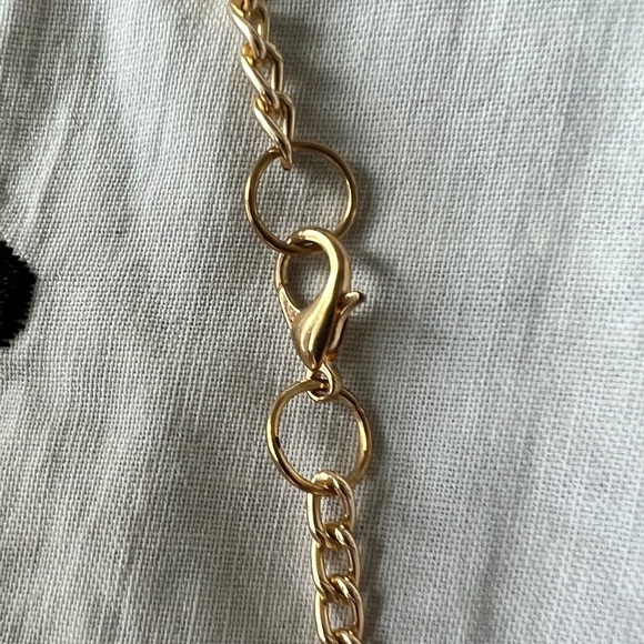 Banksy Womens Red Balloon Girl Necklace Graffiti Artist Contemporary Jewelry - Picture 3 of 4